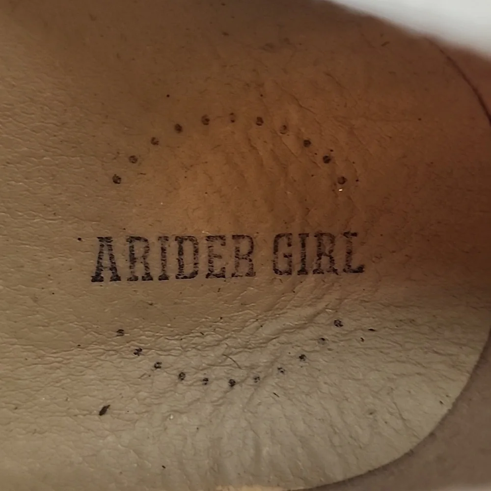 A Rider Girl Sz 8.5 Sexy Leopard Print 1.5